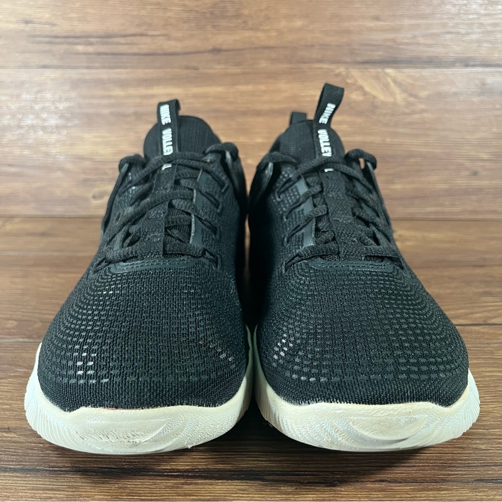 Nike Black and White Athletic Shoes - Picture 6 of 11